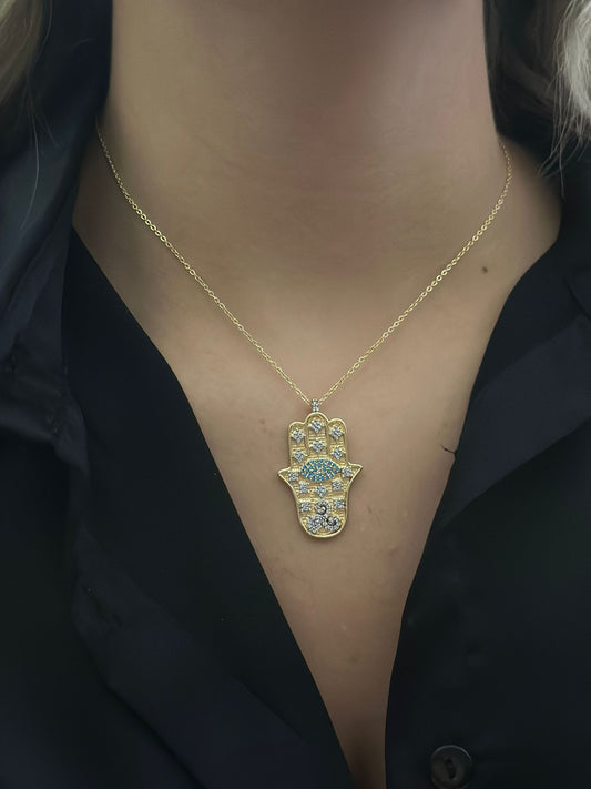 Piremium Serisi Fatma Ana Eli Figürlü Zirkon Taş Detaylı Tasarım Kolye