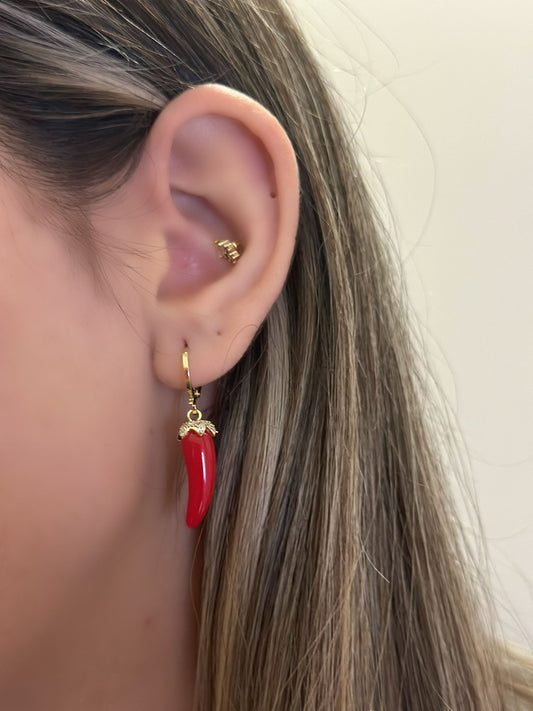 Sallantılı Minimal Biber Küpe (Premium)