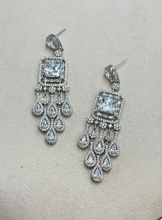 Tasarım Baget Taş Küpe (Gümüş Kaplama)