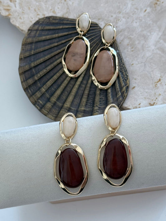 Tasarım Oval Plaka ve Renkli Mine Sallantılı Damla Küpe (Pirinç Kaplama)