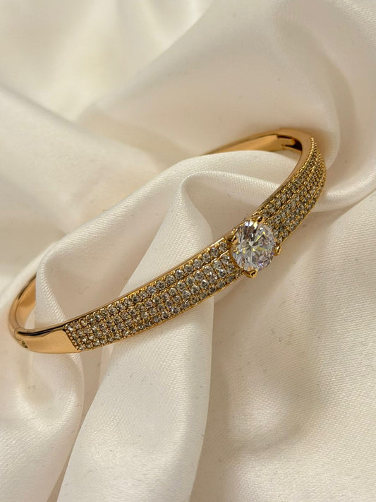 Tek Taş Detaylı Çelik Kelepçe