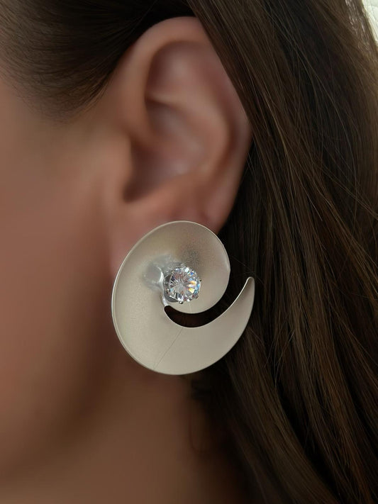 Tek Taş Detaylı Mat Otantik Küpe (Pirinç Kaplama)