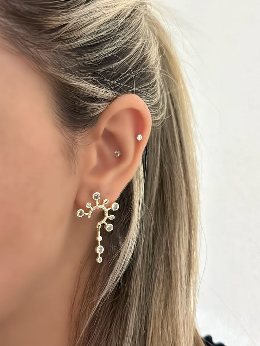 Tek Taş Detaylı Minimal Küpe (Premium)