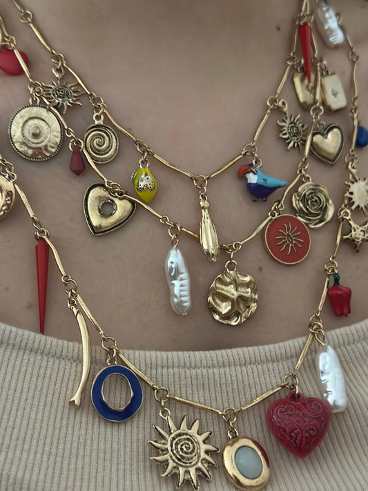 Üç Sıra Detaylı Yaz Neşesi Charm Kolye