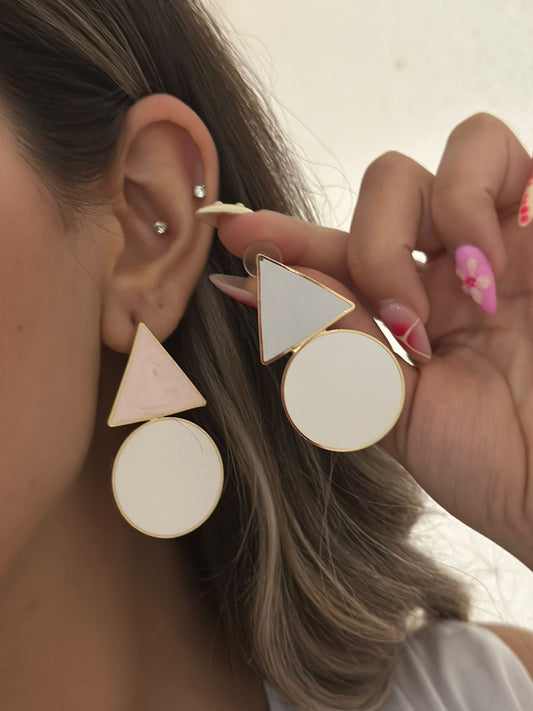 Üçgen Detay Sallantılı Küpe (Pirinç Kaplama)