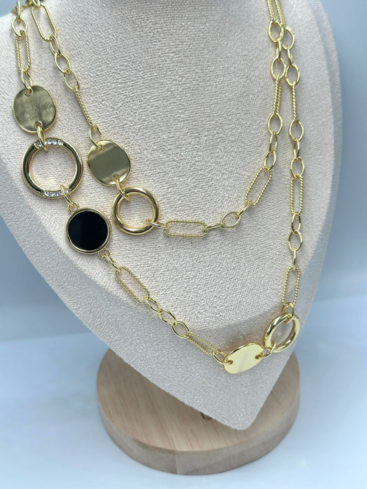 Uzun Dolamalı Siyah Plaka Detay Altın Kaplama Kolye (95Cm)