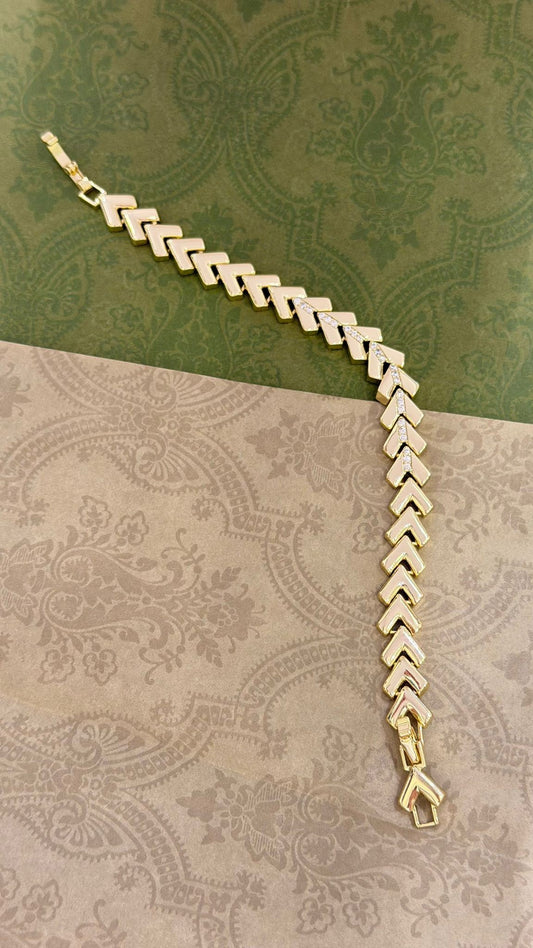 V Model Bileklik (Pirinç Kaplama)