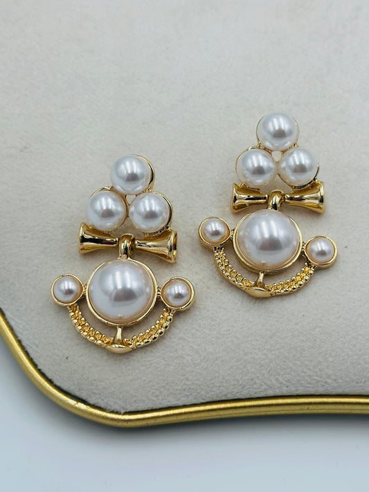 Vintage İnci Detaylı Sallantılı Küpe (Pirinç Kaplama)