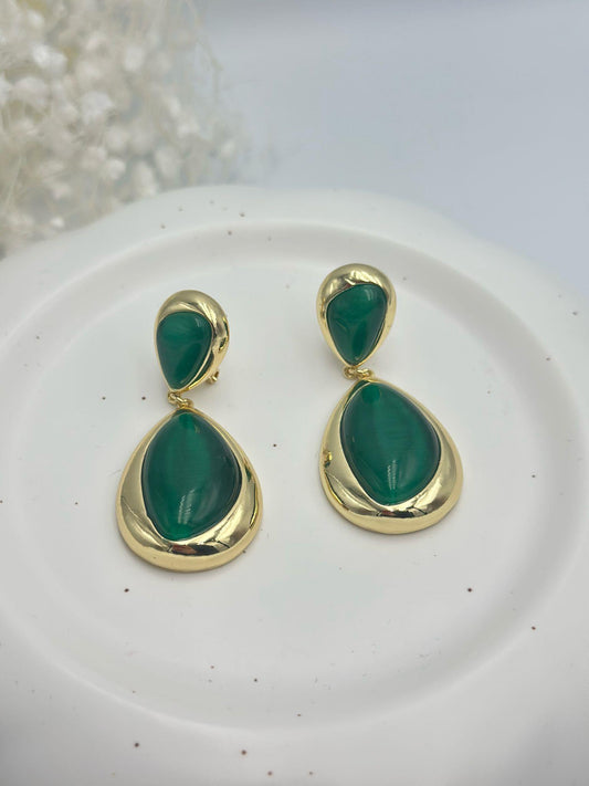 Yeşil Cam Taş Detaylı Sallantıılı Çelik Küpe