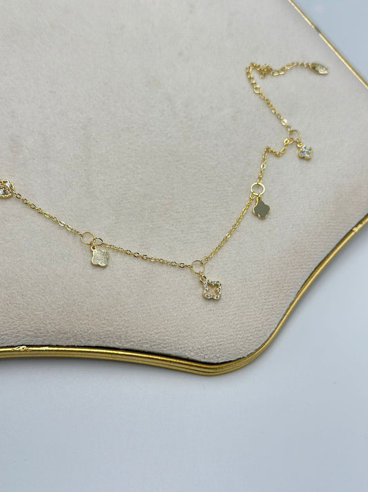 Yonca Charm Detaylı Çelik Halhal
