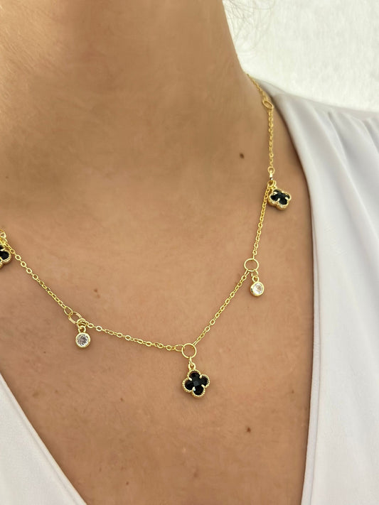 Yonca Charm Detaylı Çelik Kolye