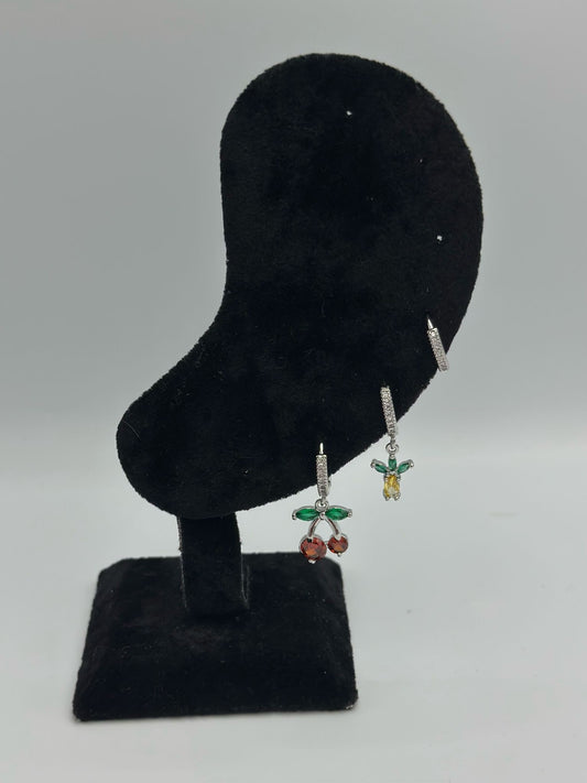 Zirkon Taş Detay Meyve Set Küpe