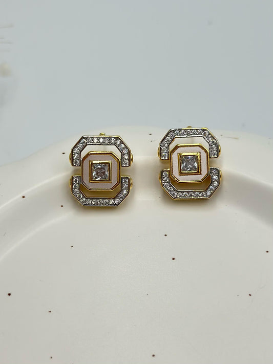 Zirkon Taş Detay Minimal Kare Kesim Çelik Küpe