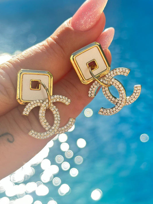 Zirkon Taş Detay Sallantılı Çelik CC Küpe