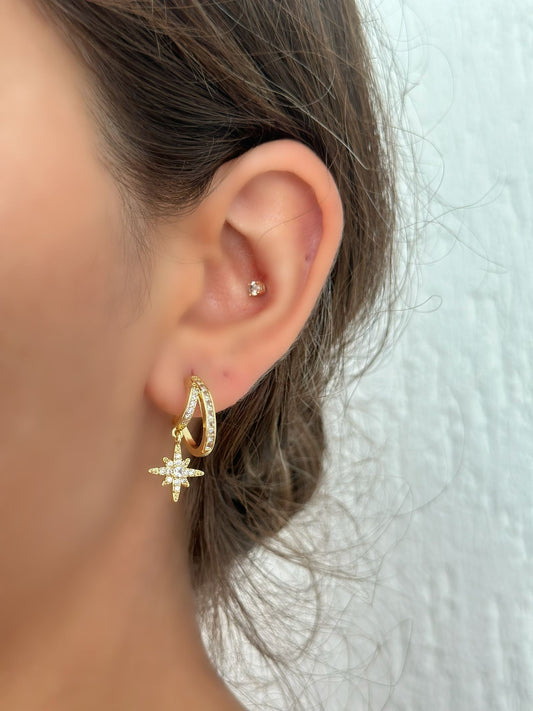 Zirkon Taş Detay Sallantılı Kutup Yıldızı Küpe