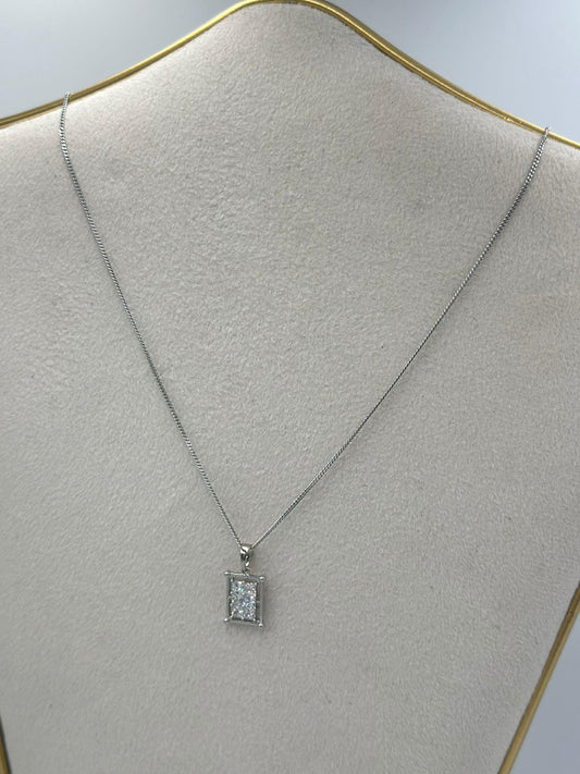 Zirkon Taş Detaylı Baget Kolye (Çelik)