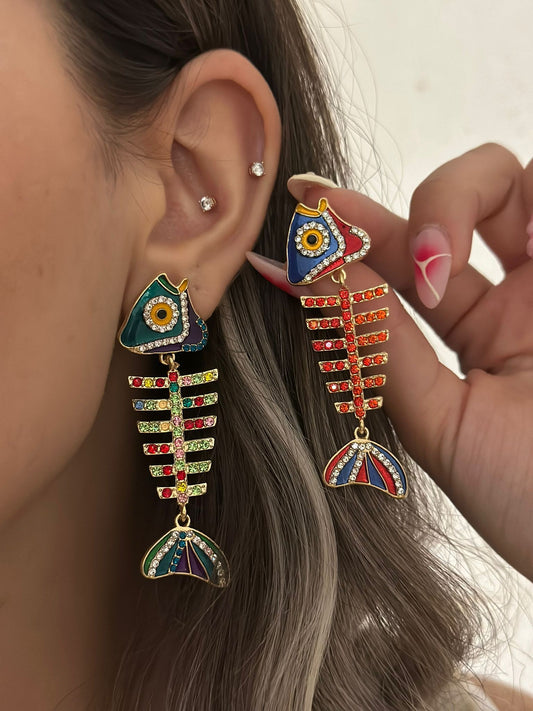 Zirkon Taş Detaylı Balık Küpe (Pirinç Kaplama)