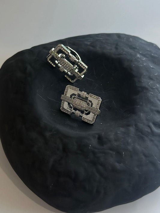 Zirkon Taş Detaylı Kare Kesim Küpe (Çelik)