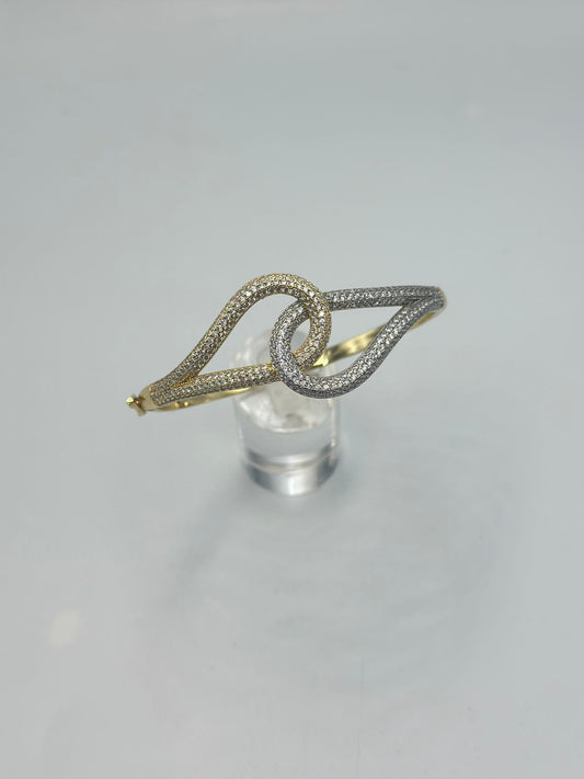 Zirkon Taş İç İçe Geçme Çelik Kelepçe