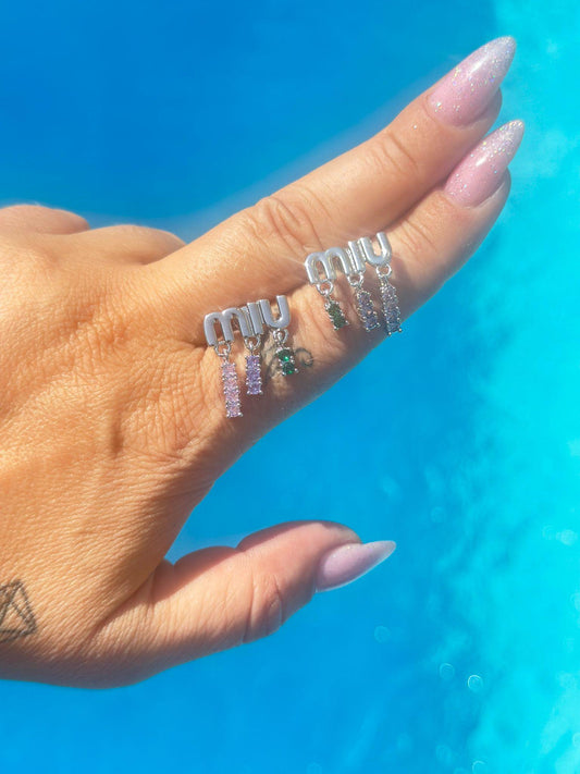 Zirkon Taş Renkli Sallantı Detay Minimal Çelik Küpe