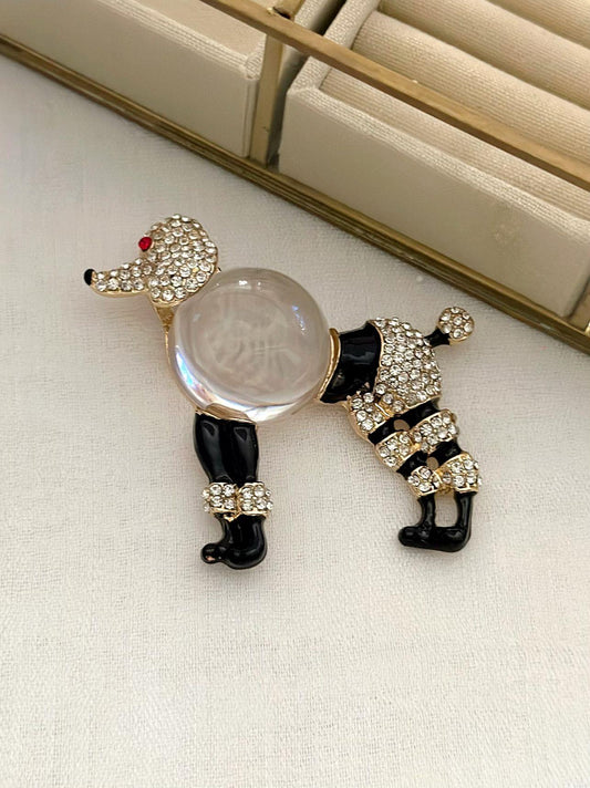 Zirkon Taş ve Balon Detaylı Şirin Köpek Figürlü Broş