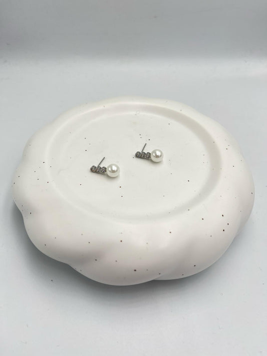 Zirkon Taş Ve İnci Detaylı Minimal Küpe (Çelik)