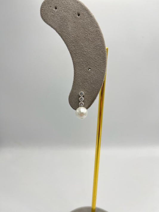 Zirkon Taş Ve İnci Detaylı Minimal Küpe (Çelik)