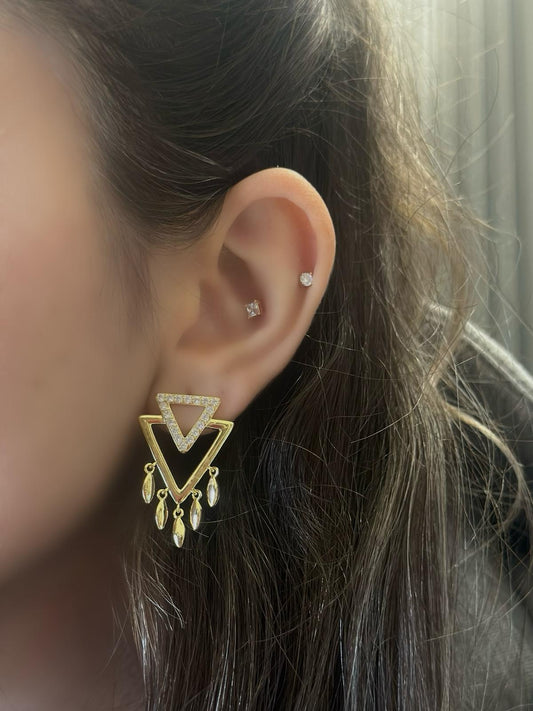 Zirkon Taş Ve Pul Detay Çelik Küpe