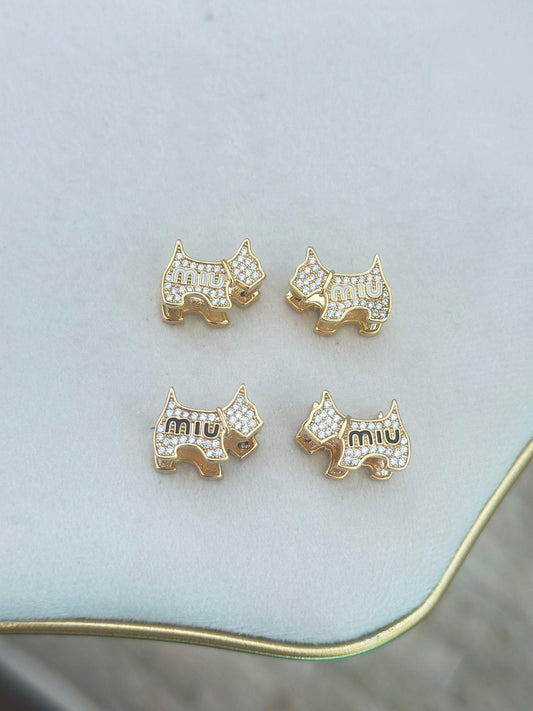 Zirkon Taş Ve Sevimli Köpek Detay Minimal Küpe